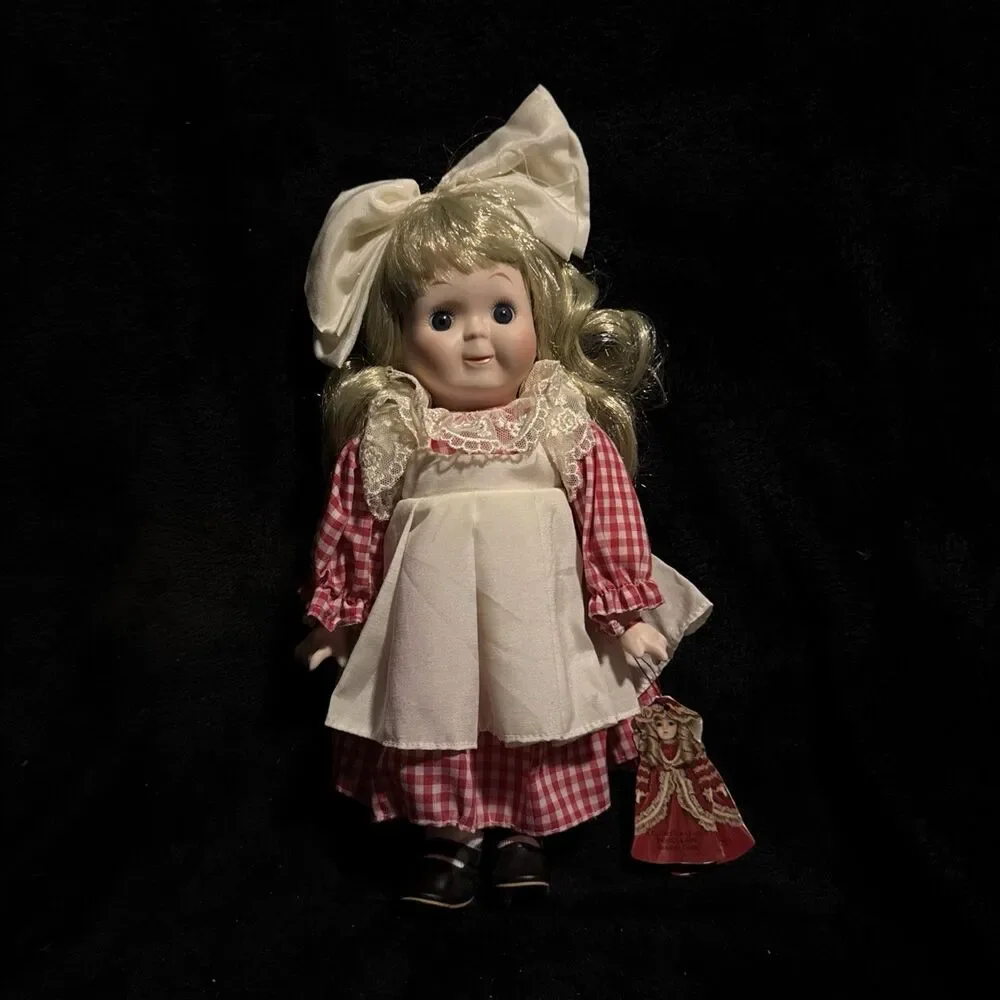 Vintage 1985 Bradley Doll Danielle PTD824 Original Box Porcelain and Cloth 12
